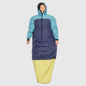 VOITED Premium Slumber Jacket for Camping, Vanlife & Indoor - Arcticblue / Graphite / Dustysand
