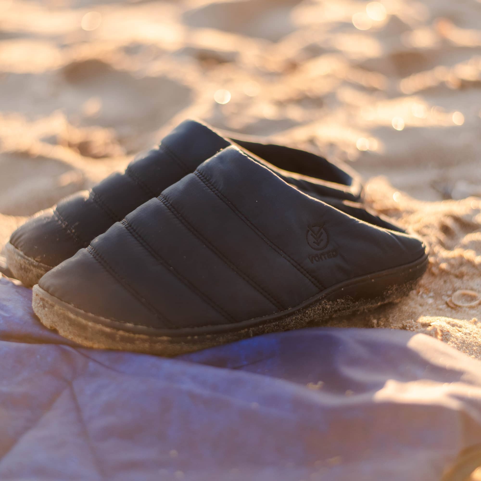 Packable Travel Slippers for cosy Adventures - VOITED US