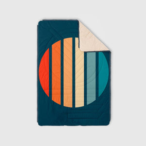 VOITED CloudTouch® Indoor/Outdoor Camping Blanket - Sunset Stripes