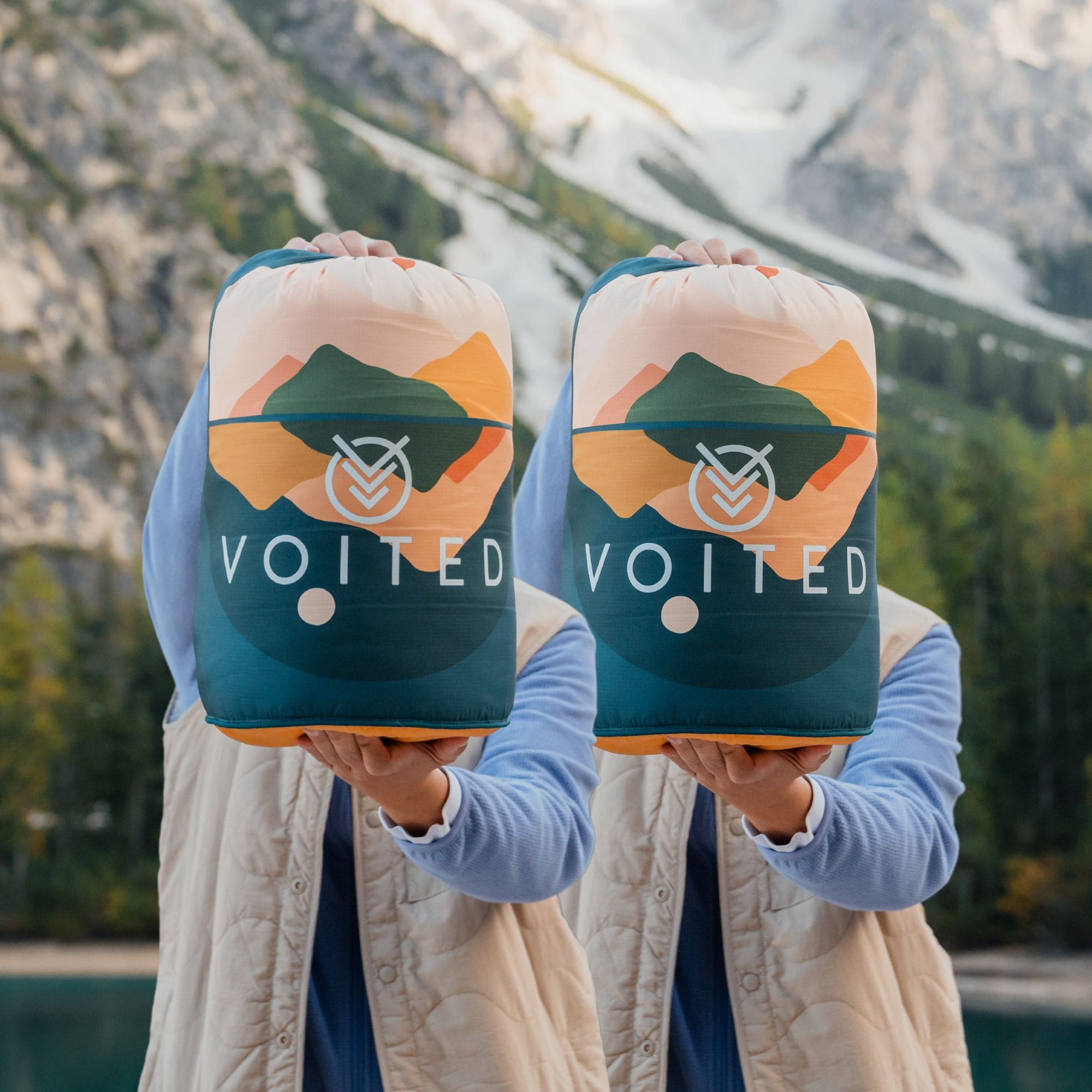 Discover VOITED 4-in-1 Camping Pillow Blankets – VOITED – VOITED US