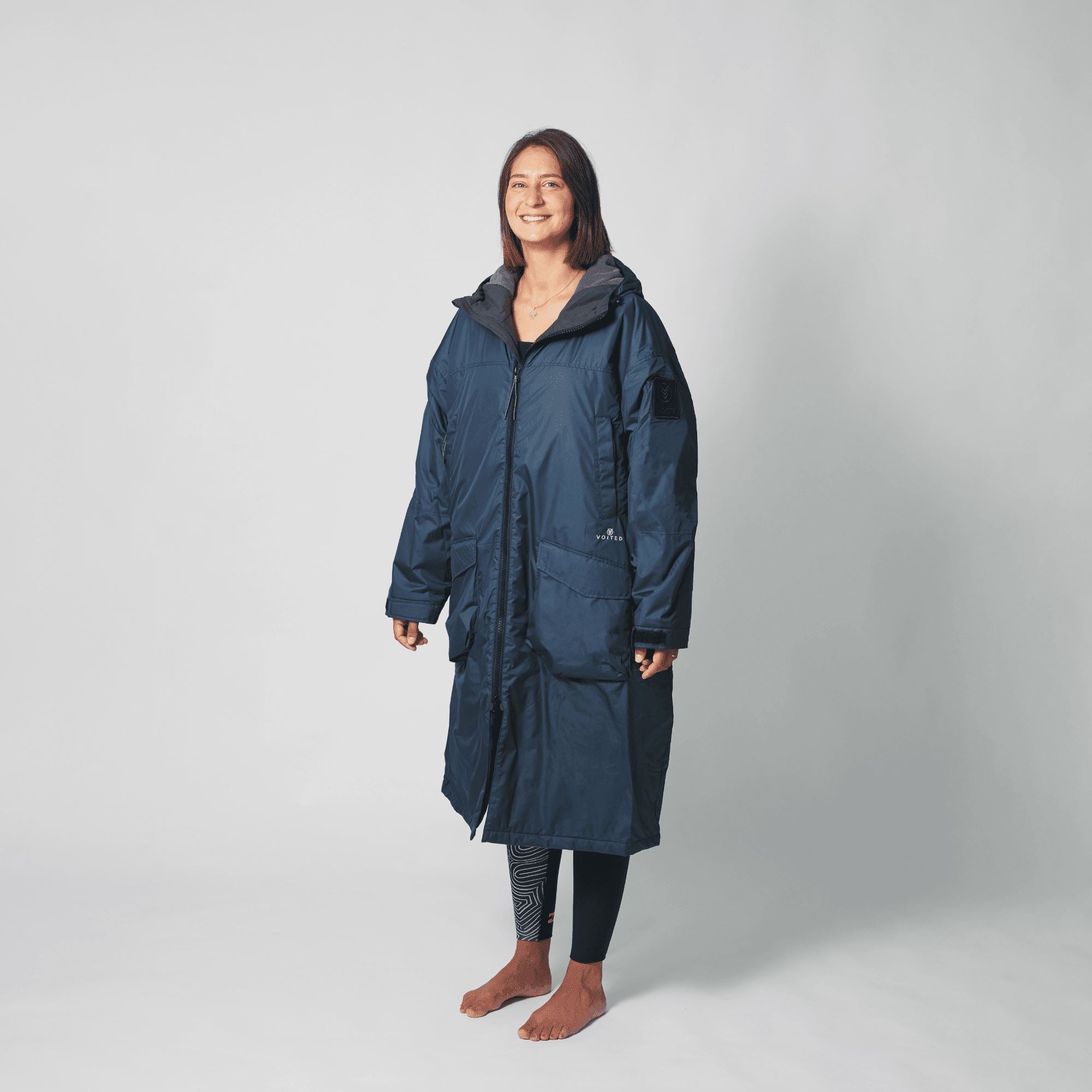 VOITED Stay Dry and Warm Outdoors with Changing Robes - Ocean Navy ...