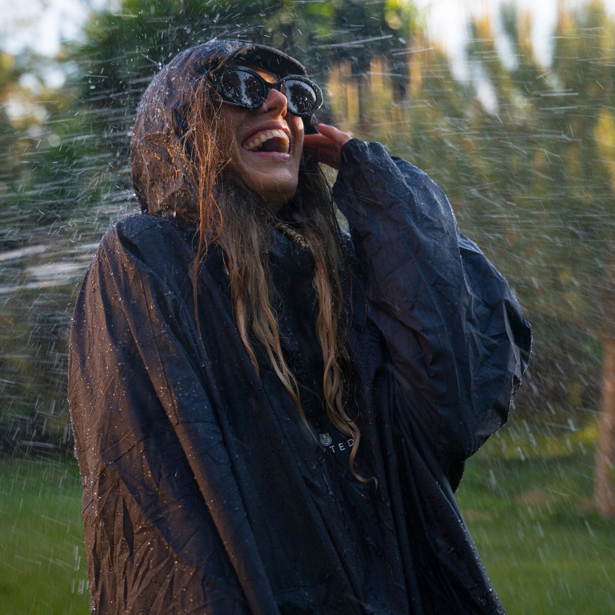 VOITED Rain Poncho 2.0 - Graphite | Waterproof & Packable