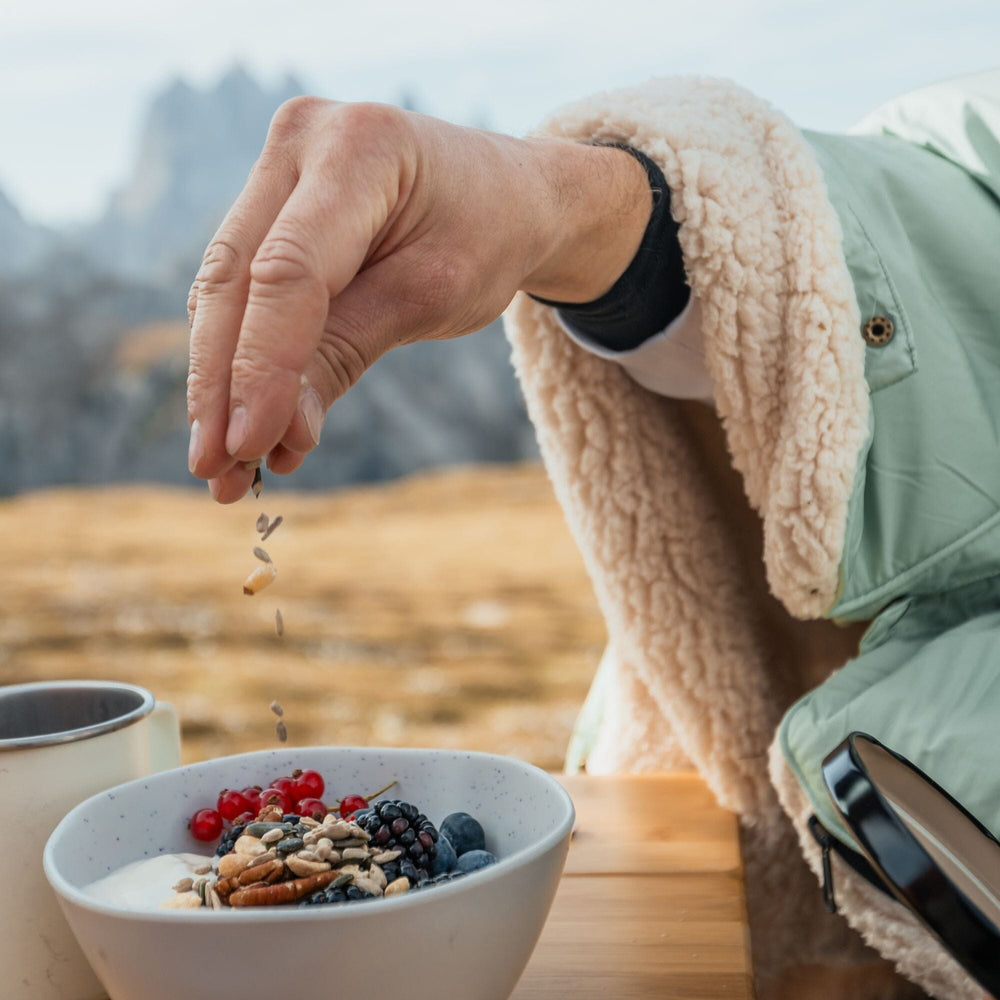 VOITED CloudTouch® Indoor/Outdoor Camping Blanket - Cameo Green