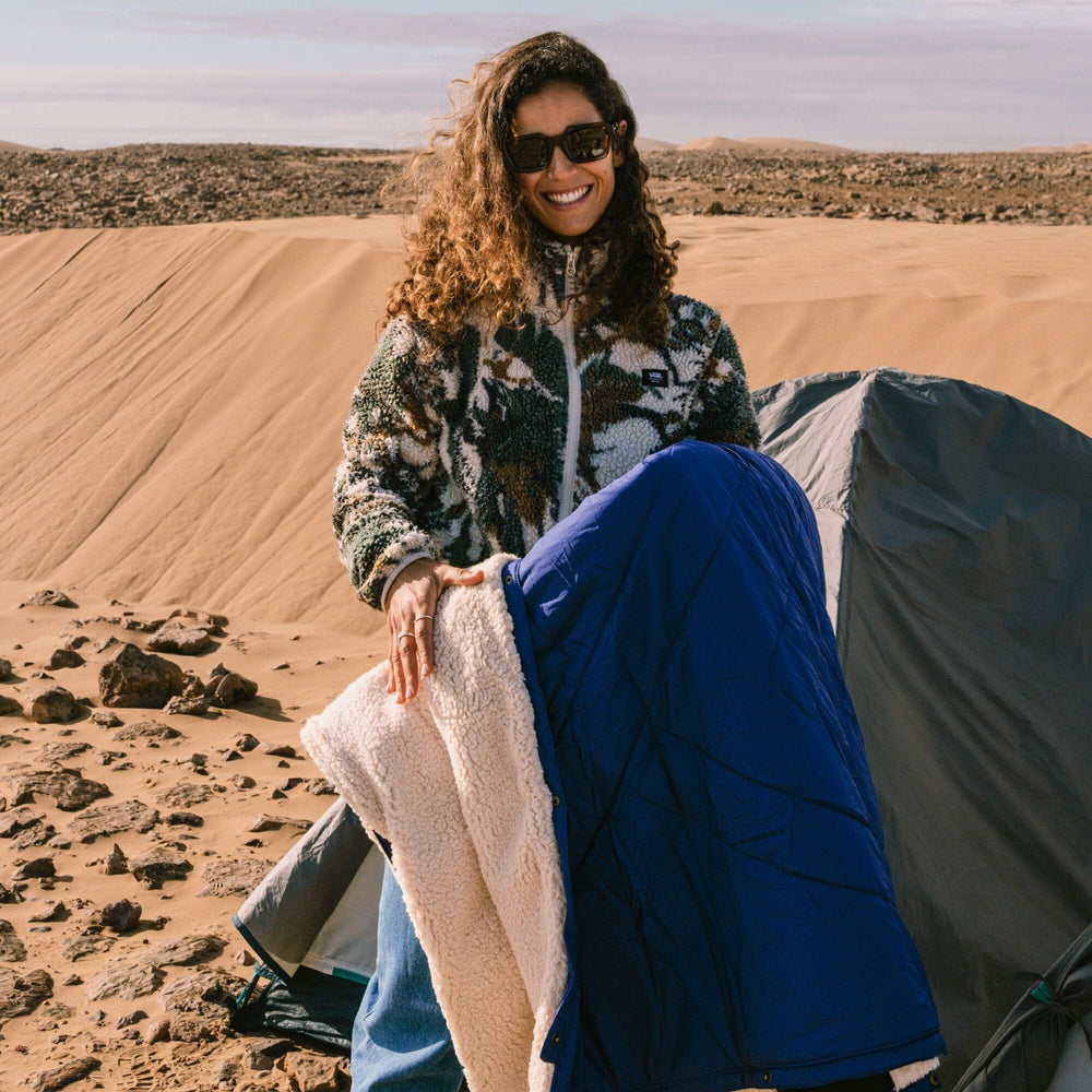 VOITED CloudTouch® Indoor/Outdoor Camping Blanket - Future Dusk