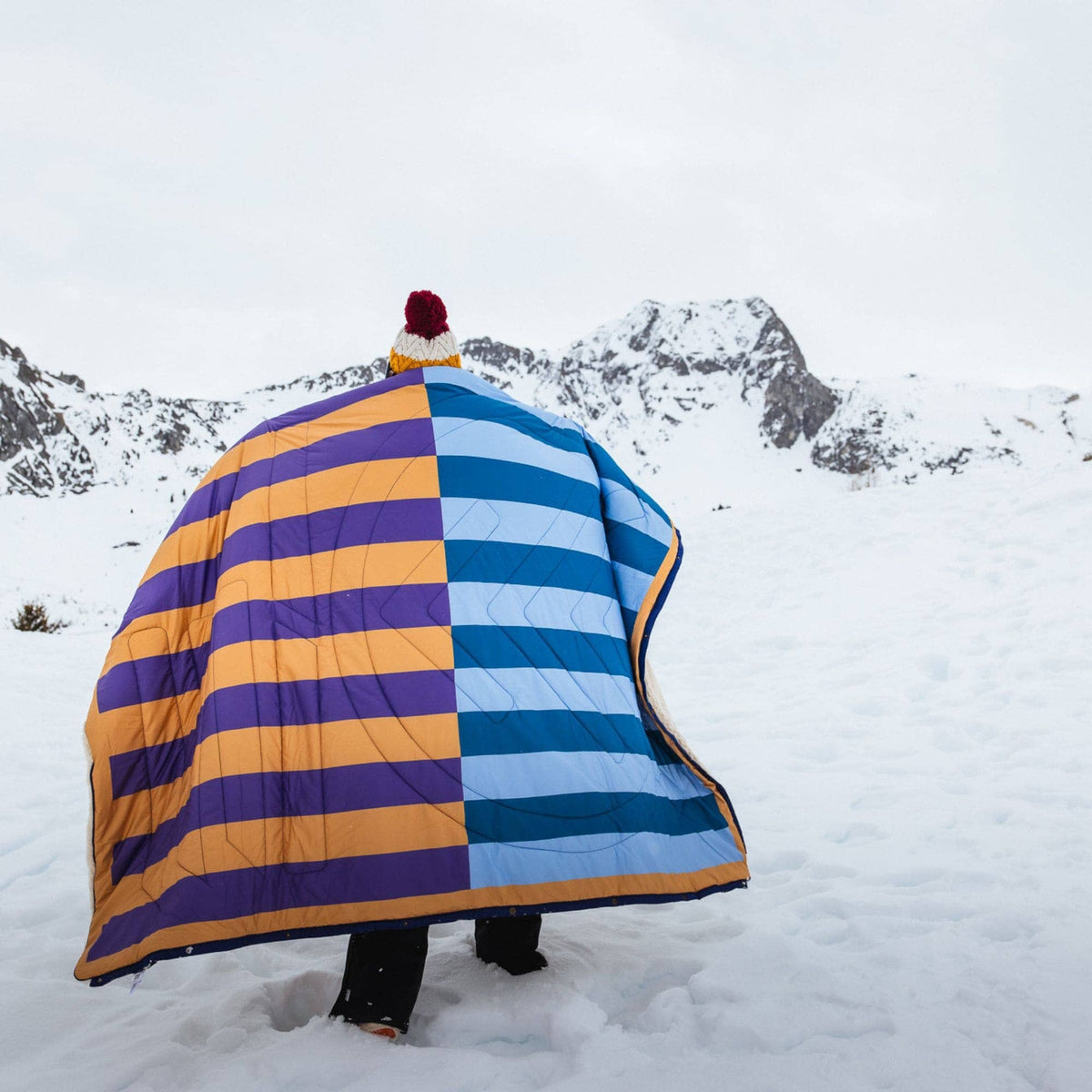 VOITED CloudTouch® Indoor/Outdoor Camping Blanket - Poolside