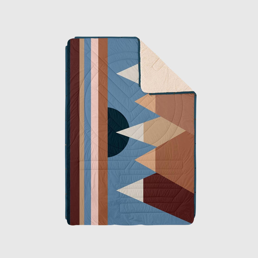 VOITED CloudTouch® Indoor/Outdoor Camping Blanket - Monadnock Two