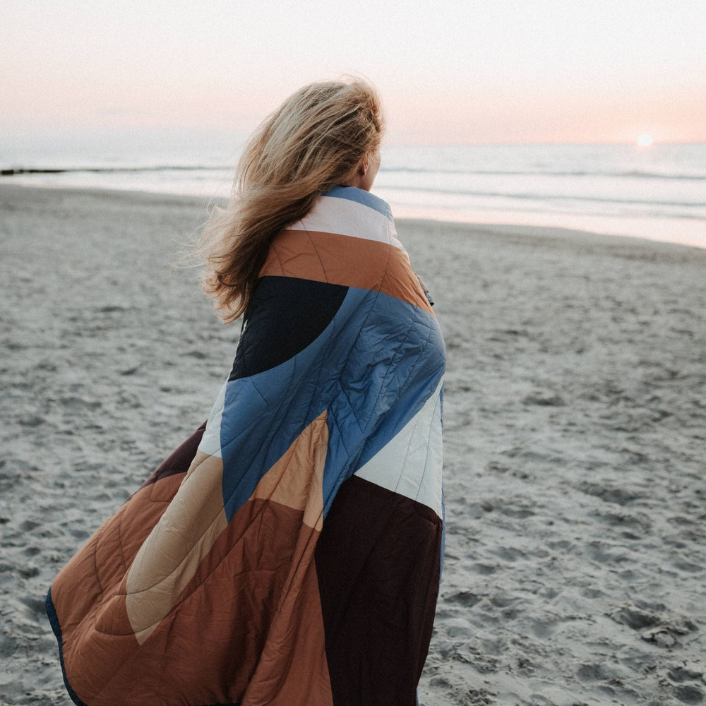 VOITED CloudTouch® Indoor/Outdoor Camping Blanket - Monadnock Two