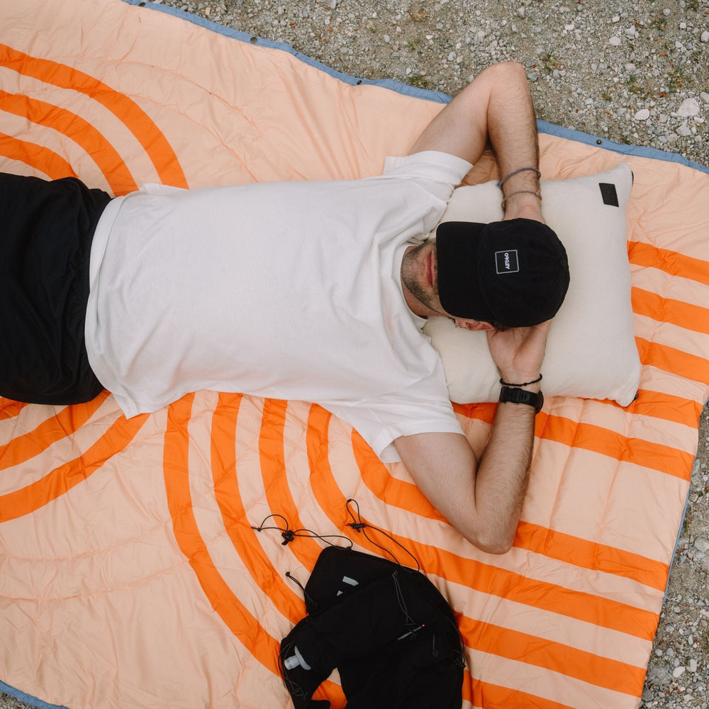 VOITED Recycled Ripstop Outdoor Camping Blanket - Court/Mountain Spring