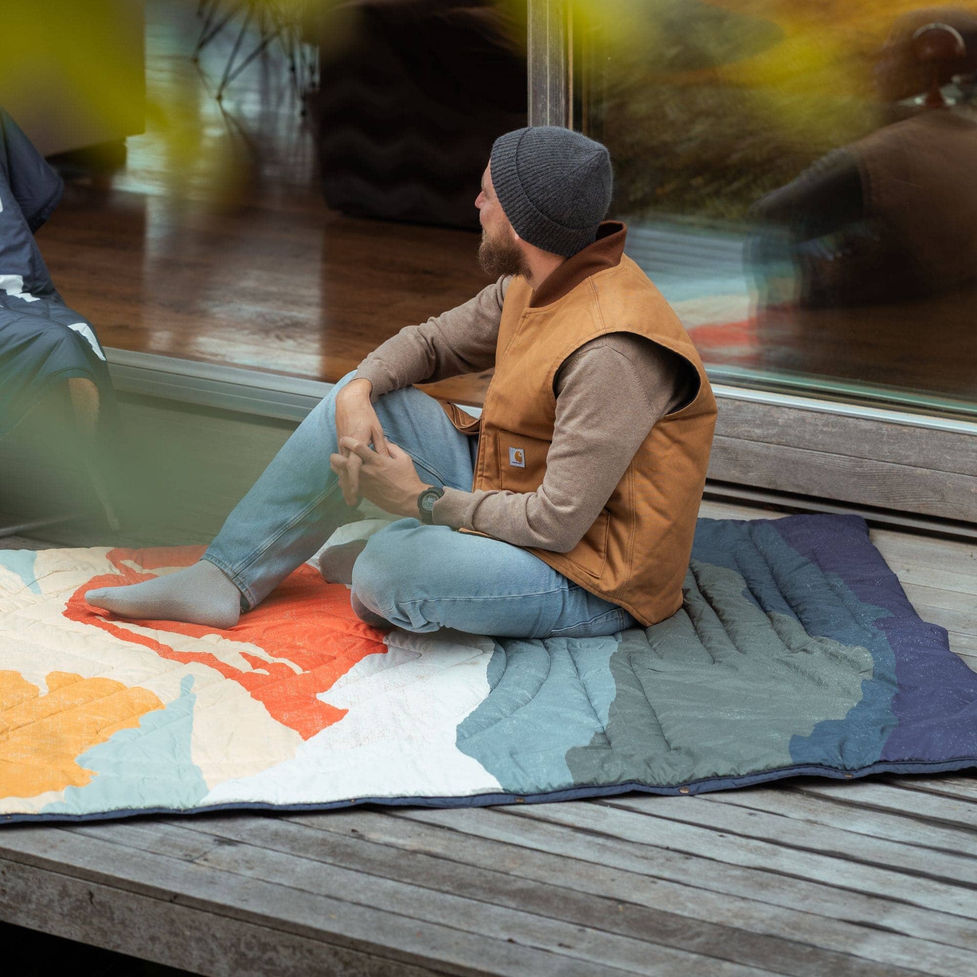 VOITED Insulated, Recycled & Versatile Outdoor Throw Blanket