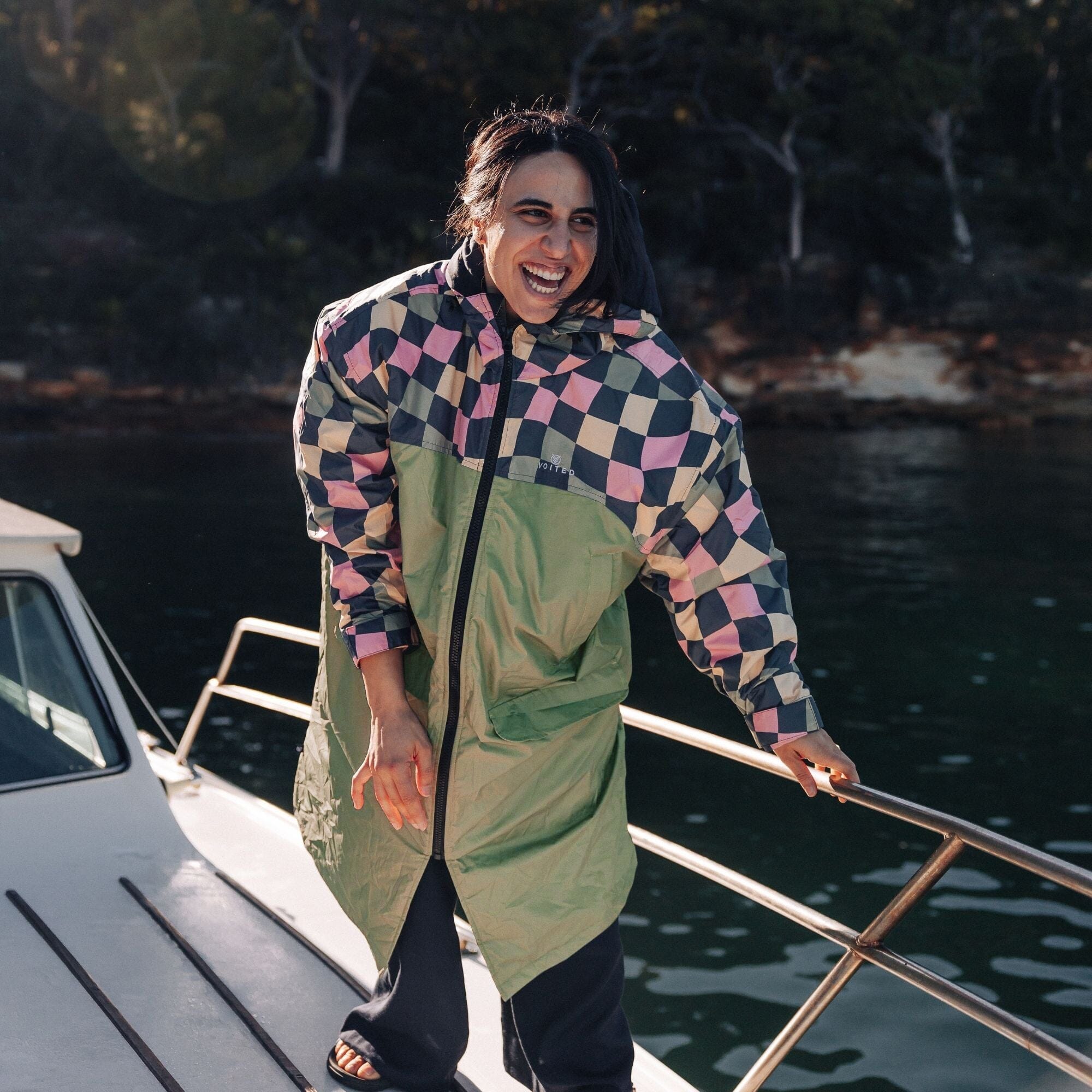 VOITED Changing Robe 3.0 in Wavecheck - Stay Warm & Dry Outdoors