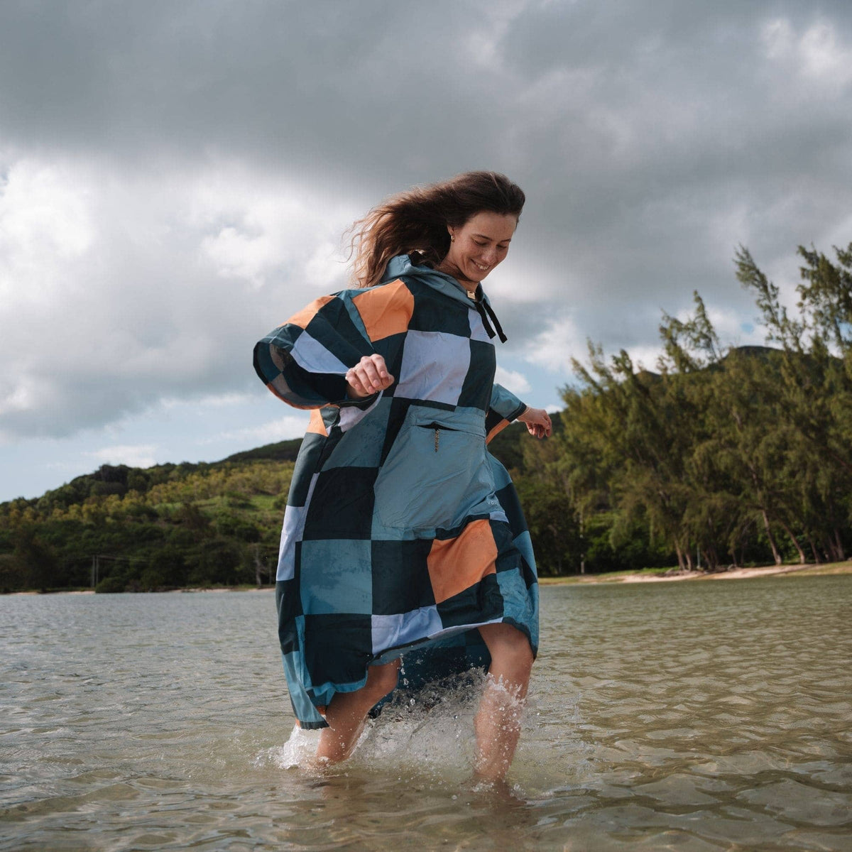 VOITED Micro Fleece Poncho - Cheeckers