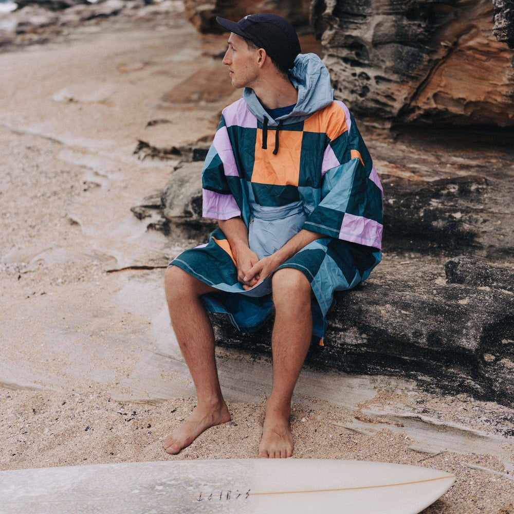 VOITED Micro Fleece Poncho - Cheeckers