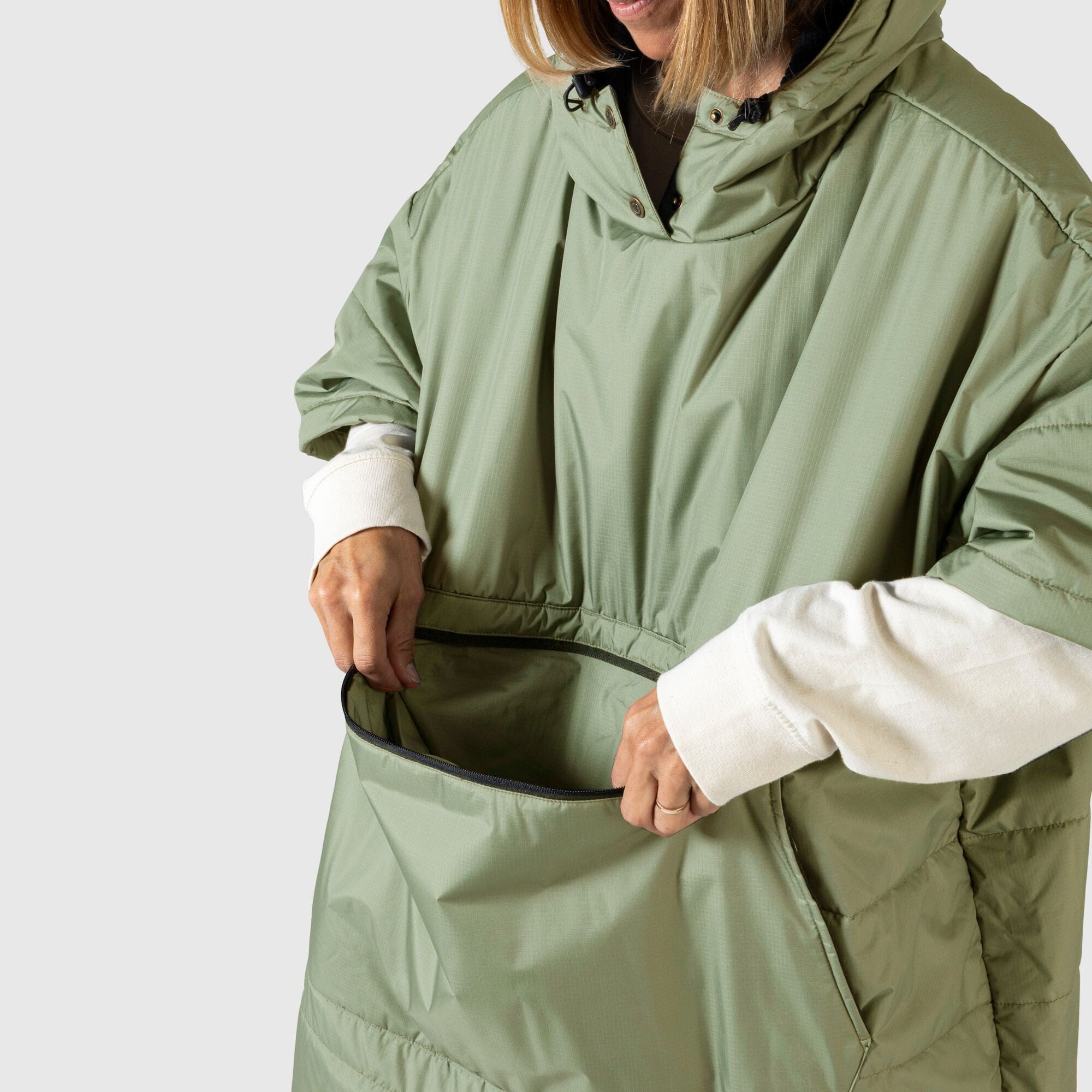 VOITED 3rd Edition Outdoor Poncho - Olive | Water-resistant