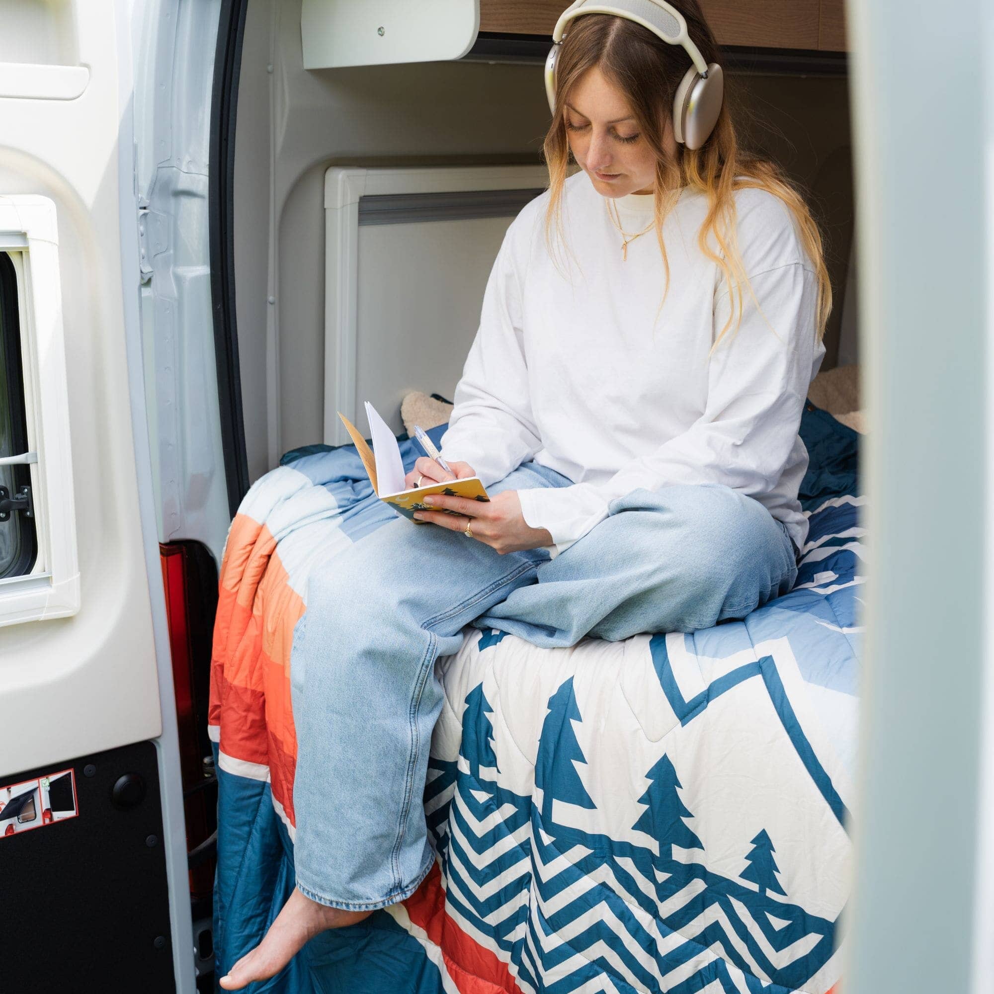 shota　VOITED CLOUD TOUCH  BLANKET VOITED x VICKYWOOD CLOUDTOUCH Blanket – Premium Outdoor